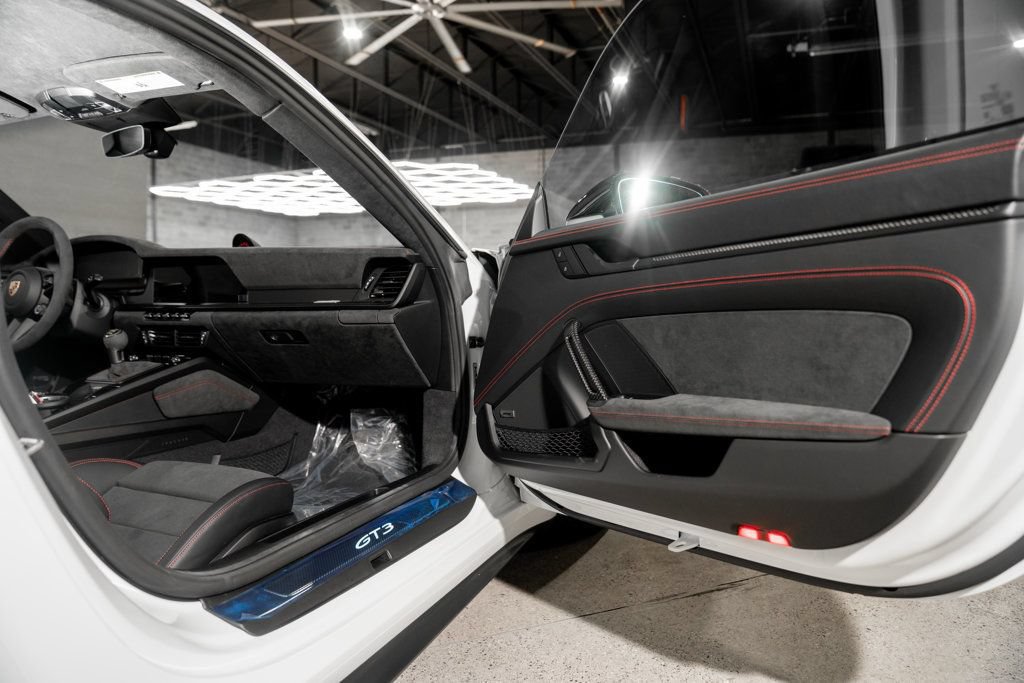 Used 2026 Porsche 911 GT3 RWD image 17