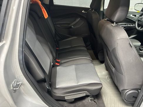 Used 2018 Ford Escape SE w/ SE Sync 3 Package AWD/4WD image 10