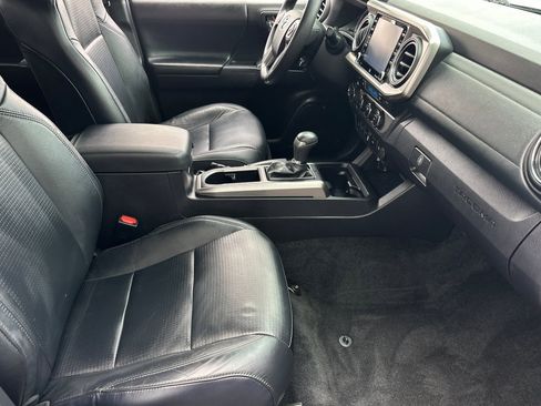 Used 2021 Toyota Tacoma Limited w/ Nightshade Package image 15