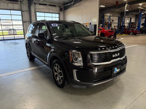 Used 2022 Kia Telluride EX w/ Towing Package AWD/4WD image 4