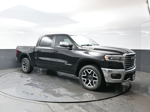 Used 2025 RAM 1500 Laramie image 5
