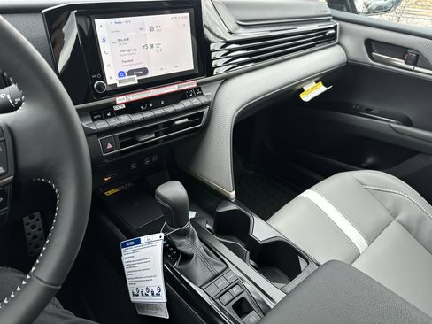 New 2026 Toyota Camry SE w/ Convenience Package image 20