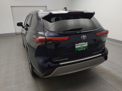 Used 2020 Toyota Highlander Platinum image 6