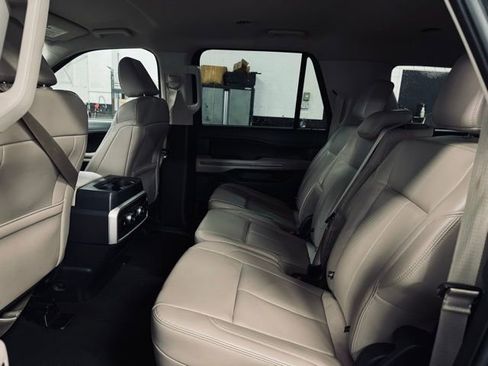 Used 2024 Ford Expedition Max XLT image 20
