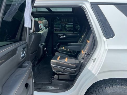 Used 2023 GMC Yukon AT4 w/ AT4 Premium Package AWD/4WD image 17