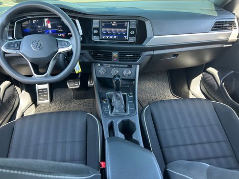 Used 2023 Volkswagen Jetta Sport image 19