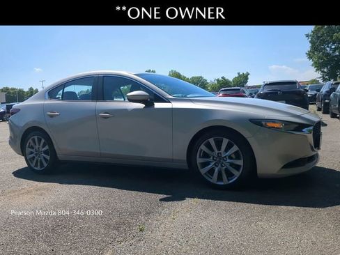 Used 2022 MAZDA MAZDA3 s FWD image 1