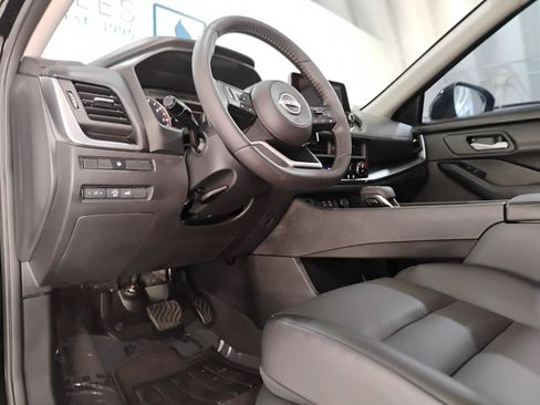 Used 2024 Nissan Rogue SV w/ SV Premium Package FWD image 43