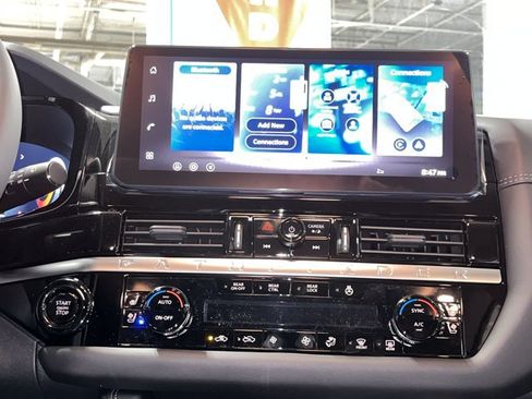 New 2026 Nissan Pathfinder Platinum w/ Cargo Package AWD/4WD image 24
