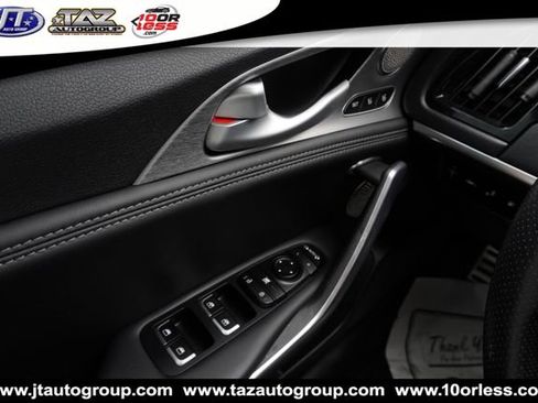 Used 2020 Kia Stinger GT1 RWD image 15
