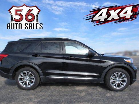 Used 2022 Ford Explorer XLT w/ Equipment Group 202A image 1
