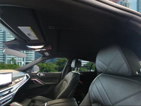 Used 2025 BMW X6 xDrive40i image 21