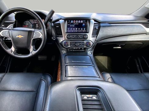 Used 2018 Chevrolet Tahoe Premier AWD/4WD image 16