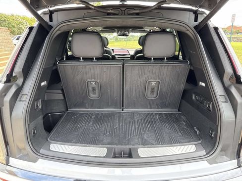 Used 2026 Cadillac Vistiq Platinum w/ LPO, Floor Liner Package AWD/4WD image 25