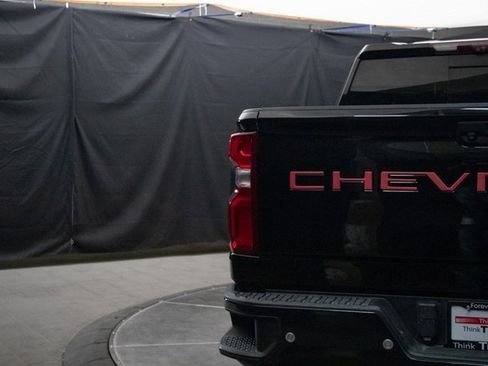 Used 2022 Chevrolet Silverado 2500 LTZ w/ LTZ Premium Package image 12