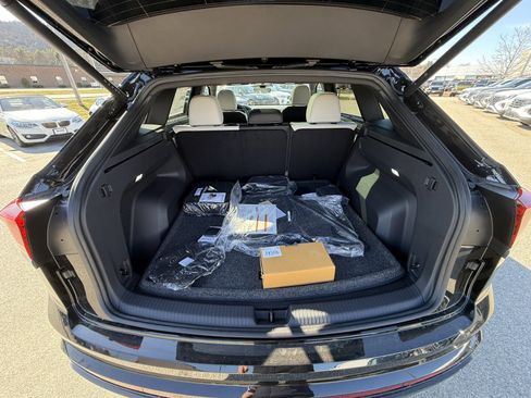 New 2026 Volkswagen Atlas Cross Sport SEL Premium R-Line AWD/4WD image 21