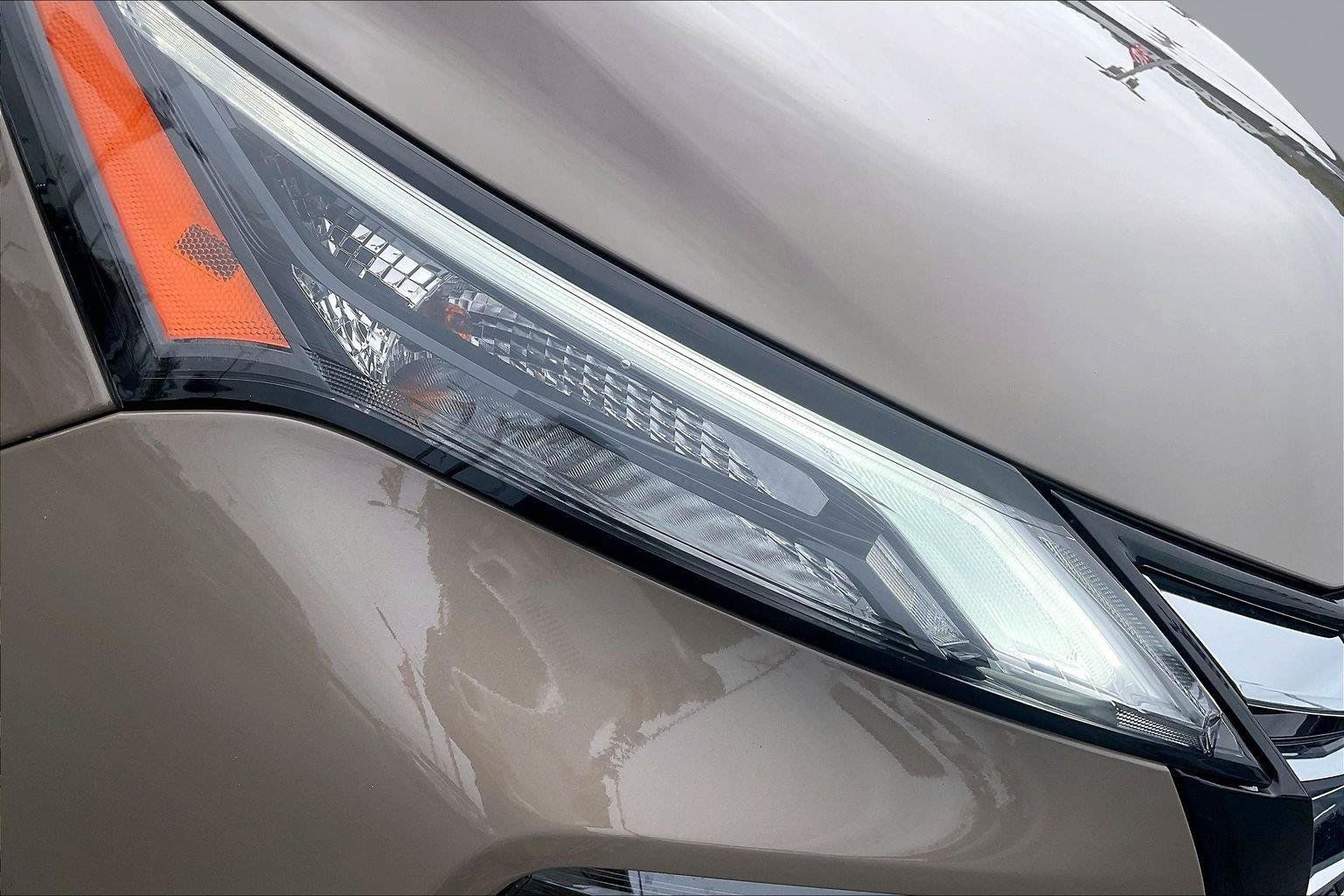 Certified 2024 Nissan Rogue SV w/ SV Premium Package AWD/4WD image 30