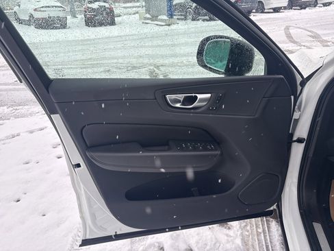 Certified 2024 Volvo XC60 B5 Plus image 17