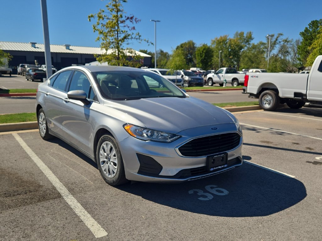 Used 2020 Ford Fusion S FWD image 4