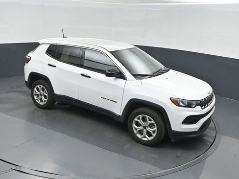 Used 2025 Jeep Compass Sport AWD/4WD image 29