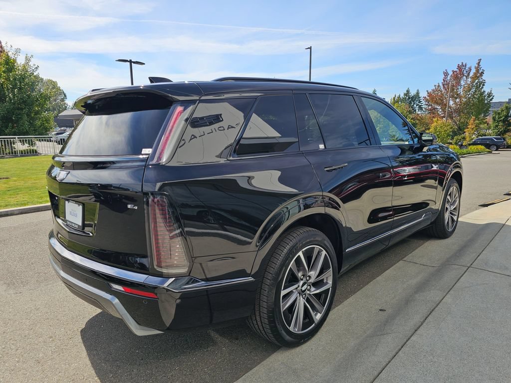 New 2027 Cadillac Vistiq Luxury AWD/4WD image 7