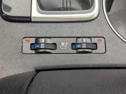 Used 2014 Toyota Highlander Limited Platinum FWD image 24