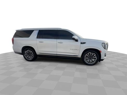 Certified 2023 GMC Yukon XL Denali Ultimate image 9