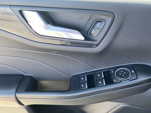 Used 2025 Ford Escape ST-Line AWD/4WD image 22