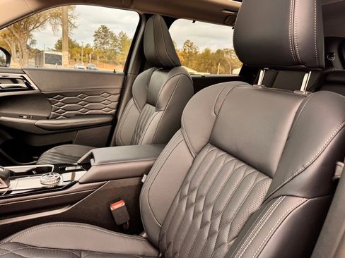 New 2026 Mitsubishi Outlander SEL FWD image 32