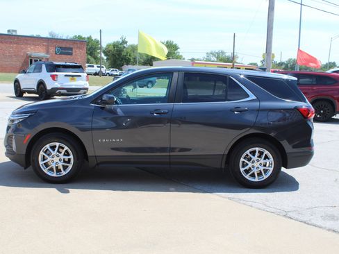 Used 2022 Chevrolet Equinox LT FWD image 9