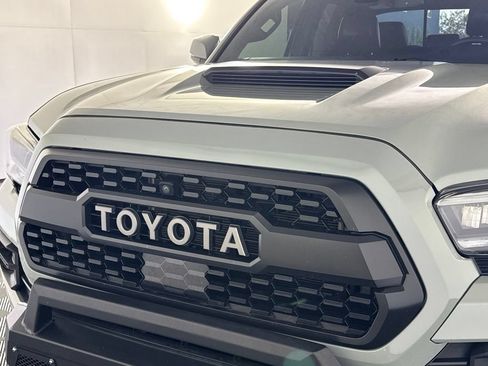 Used 2021 Toyota Tacoma TRD Pro AWD/4WD image 40