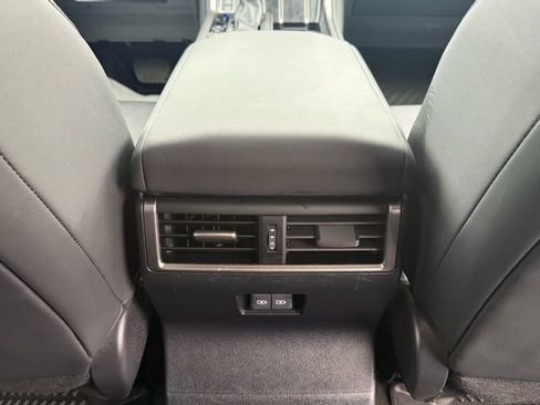 Used 2024 Lexus GX 550 image 45