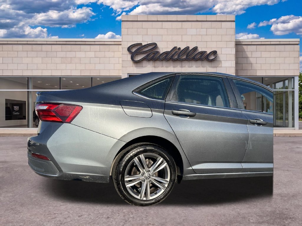 Used 2024 Volkswagen Jetta SE FWD image 29