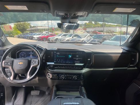 Used 2024 Chevrolet Silverado 2500 High Country w/ High Country Premium Package AWD/4WD image 21
