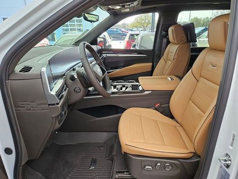 New 2026 Cadillac Escalade ESV Luxury w/ Touring Package image 10