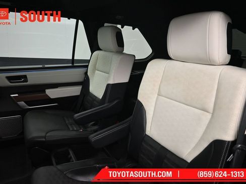 Used 2024 Toyota Sequoia Capstone AWD/4WD image 30