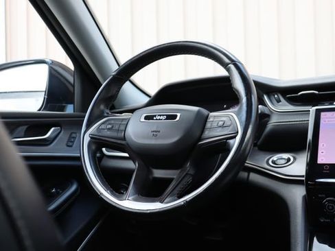 Used 2021 Jeep Grand Cherokee L Limited AWD/4WD image 46