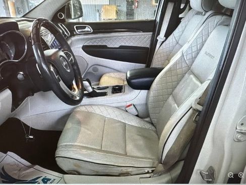 Used 2020 Jeep Grand Cherokee Summit AWD/4WD image 5