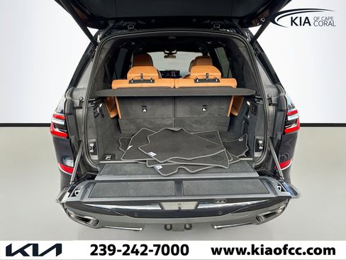 Used 2023 BMW X7 xDrive40i w/ M Sport Package image 12