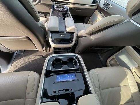Used 2024 Lincoln Navigator L Reserve AWD/4WD image 22