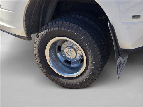 Used 2020 RAM 3500 Tradesman image 19