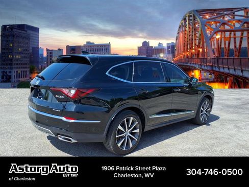Used 2025 Acura MDX SH-AWD w/ Technology Package image 3
