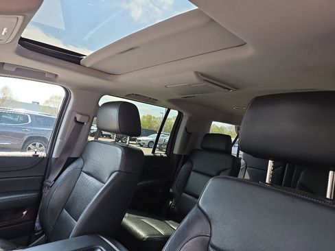 Used 2015 GMC Yukon XL SLT w/ Open Road Package AWD/4WD image 16