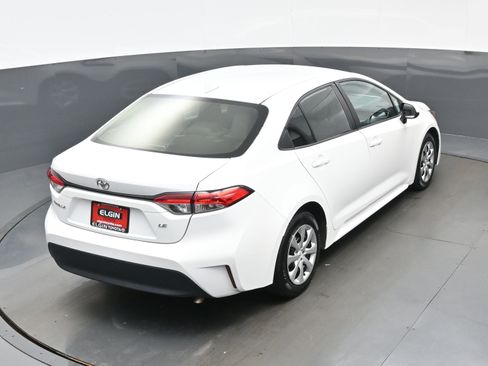 Used 2024 Toyota Corolla LE FWD image 38