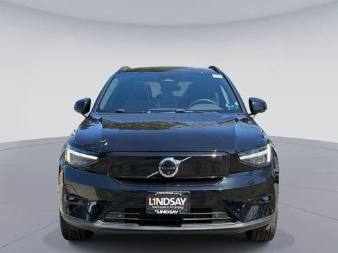 Used 2024 Volvo XC40 Recharge Ultimate w/ Protection Package Premier AWD/4WD image 8