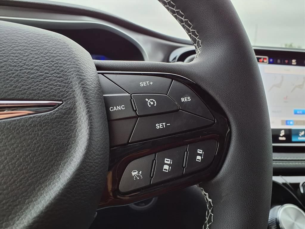 New 2026 Chrysler Pacifica Select w/ S Appearance Package FWD image 18