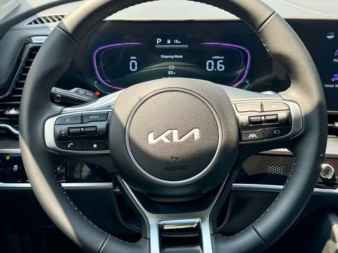 Certified 2025 Kia Sportage EX image 29