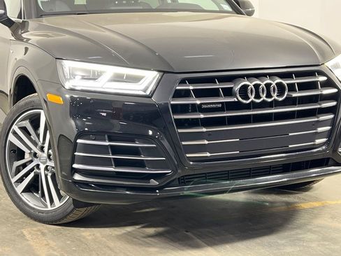 Used 2020 Audi Q5 e Premium Plus w/ Premium Plus Package image 46