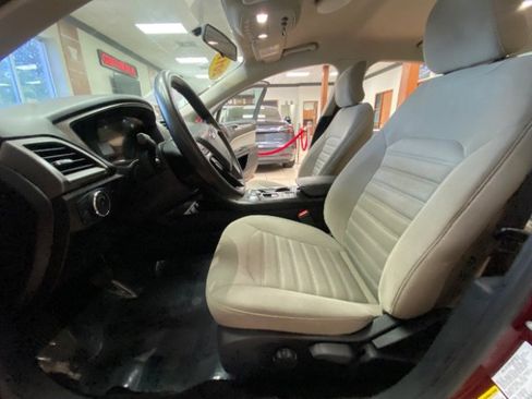 Used 2017 Ford Fusion S image 17