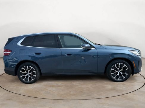 Used 2025 BMW X3 xDrive30i w/ Premium Package AWD/4WD image 3
